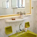 Anna's Ground Floor * Perama