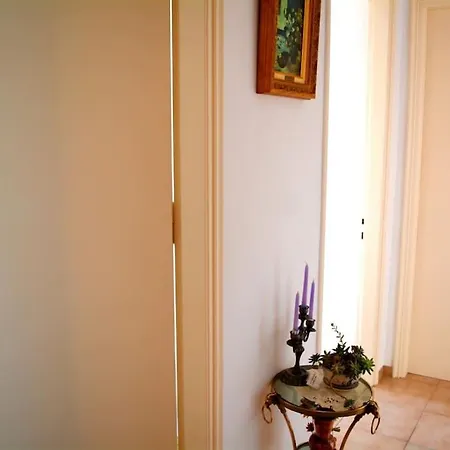Anna's Ground Floor Апартаменты Перама