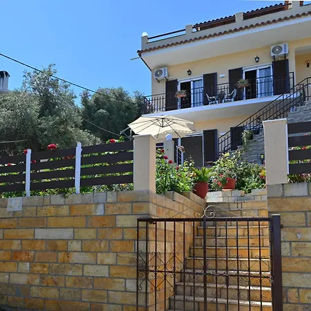 Anna's Ground Floor Апартаменты Перама