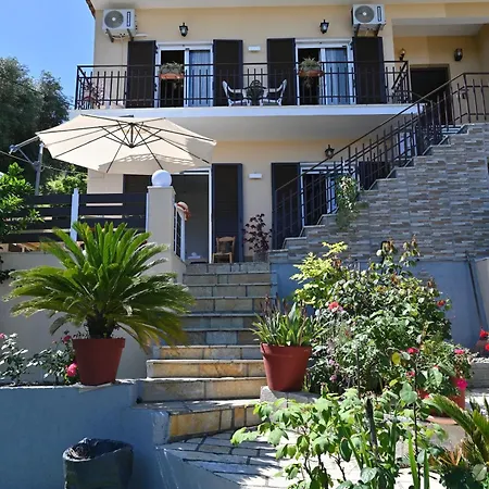 Anna's Ground Floor Апартаменты Перама