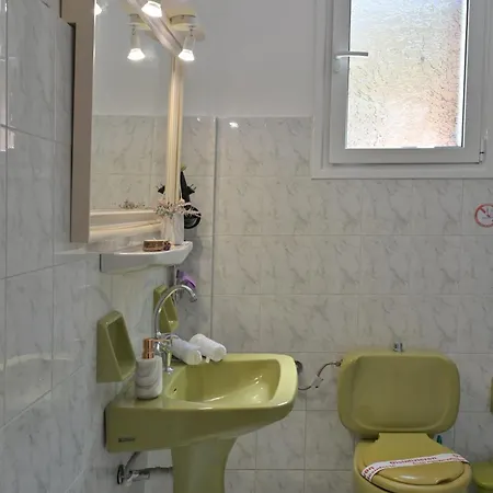 Anna's Ground Floor Апартаменты Перама