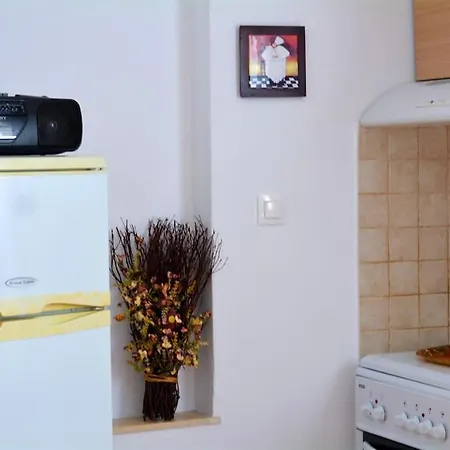 Anna's Ground Floor *
